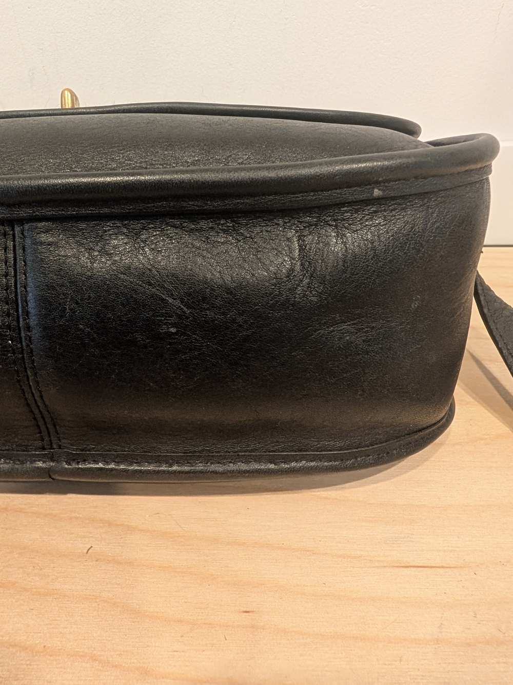 Authentic Vintage Coach Black Leather City Bag Crossbody 9790 - Picture 6 of 15